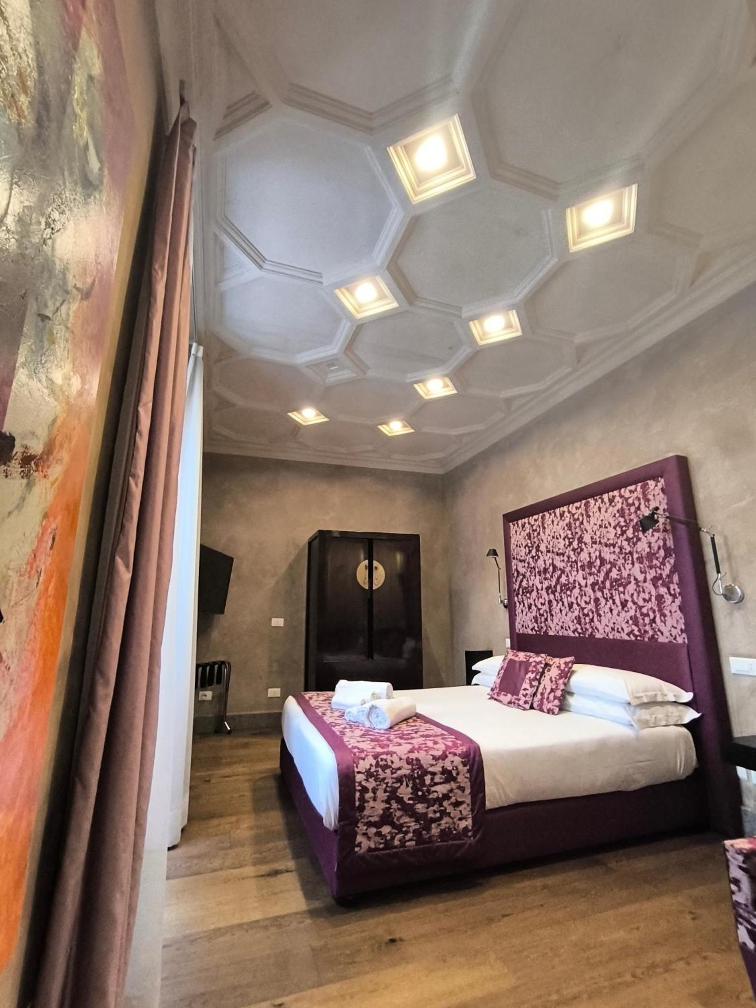 Guest house Pantheon Luxury *